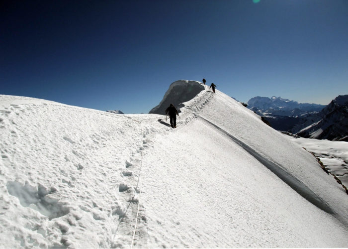 Chulu East Peak Climbing